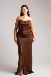 Strapless chocolade avondjurk