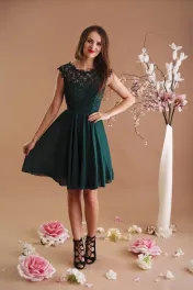 Cocktailjurk met kant