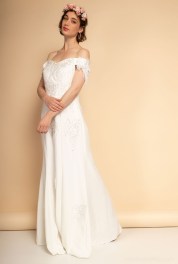 Off shoulder trouwjurk